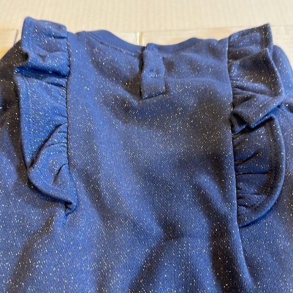 NWT Cat & Jack onesie with 3 sets of socks 1 hat and diaper yarn coverup 5 total - Picture 6 of 8